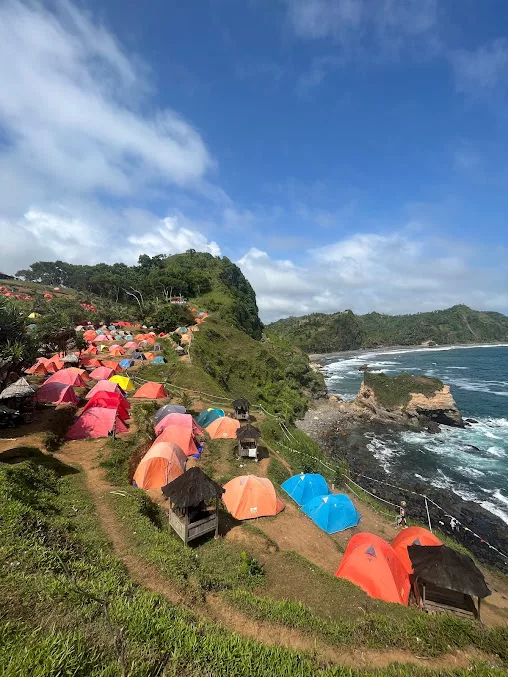 Bukit Camping Pantai Menganti